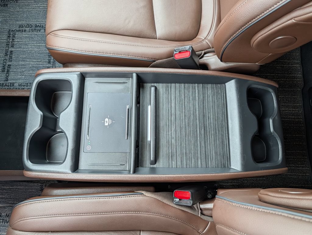 Used 2025 Honda Odyssey Touring image 13