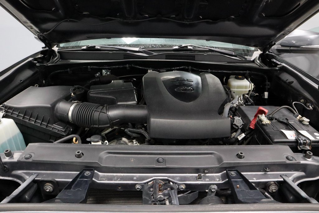 Used 2020 Toyota Tacoma TRD Off-Road image 16