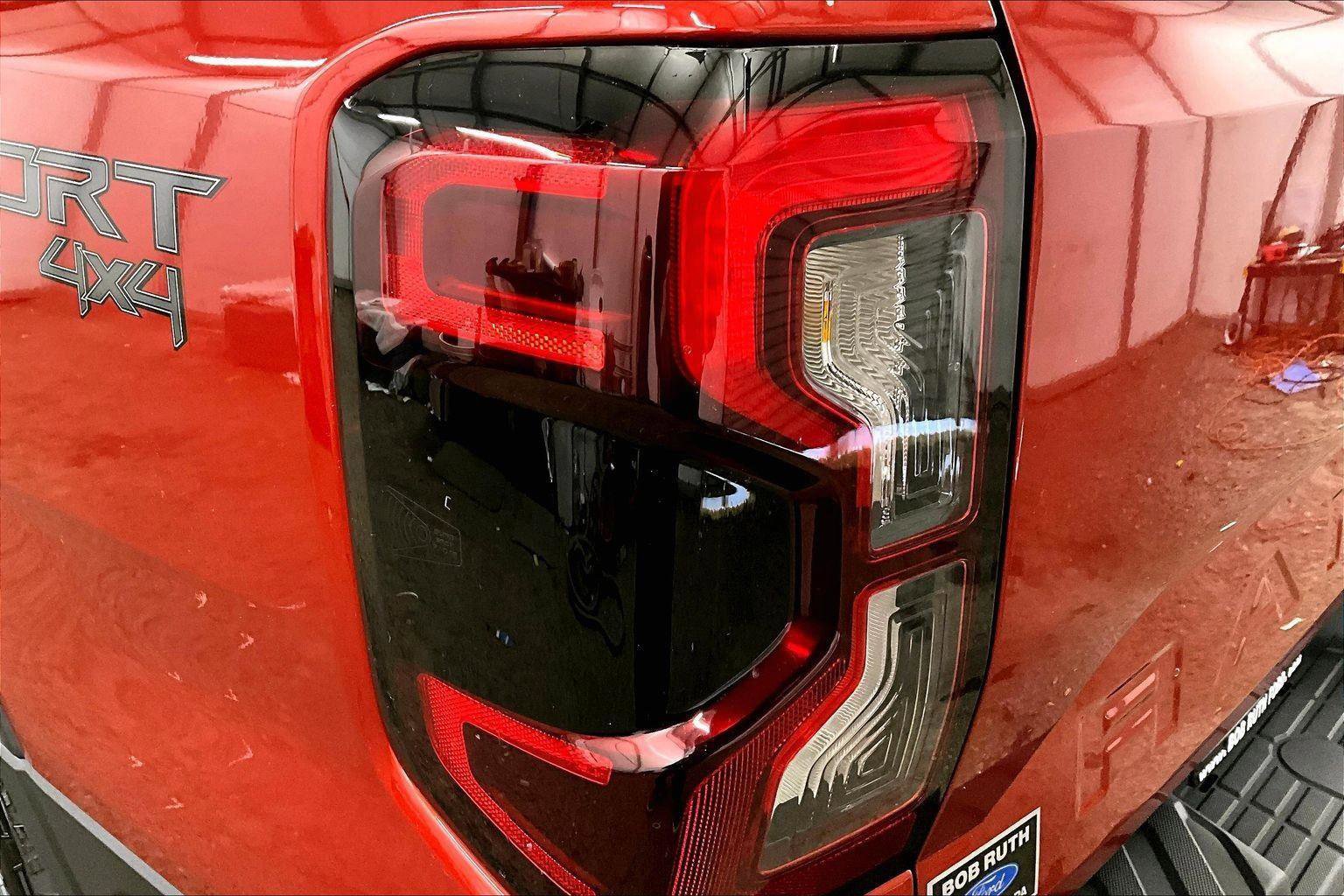 Certified 2024 Ford Ranger Lariat w/ Advanced Towing Package image 28