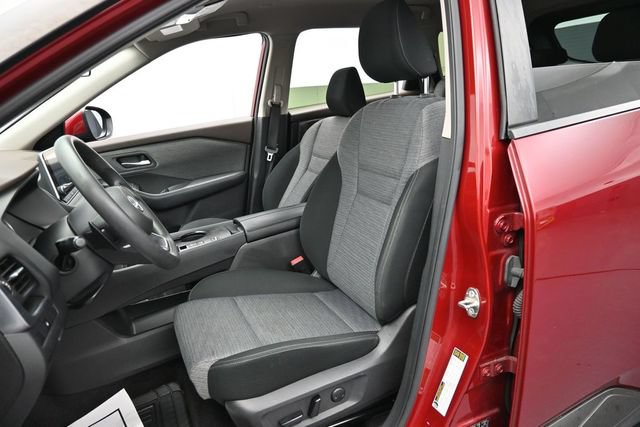 Used 2023 Nissan Rogue SV FWD image 11