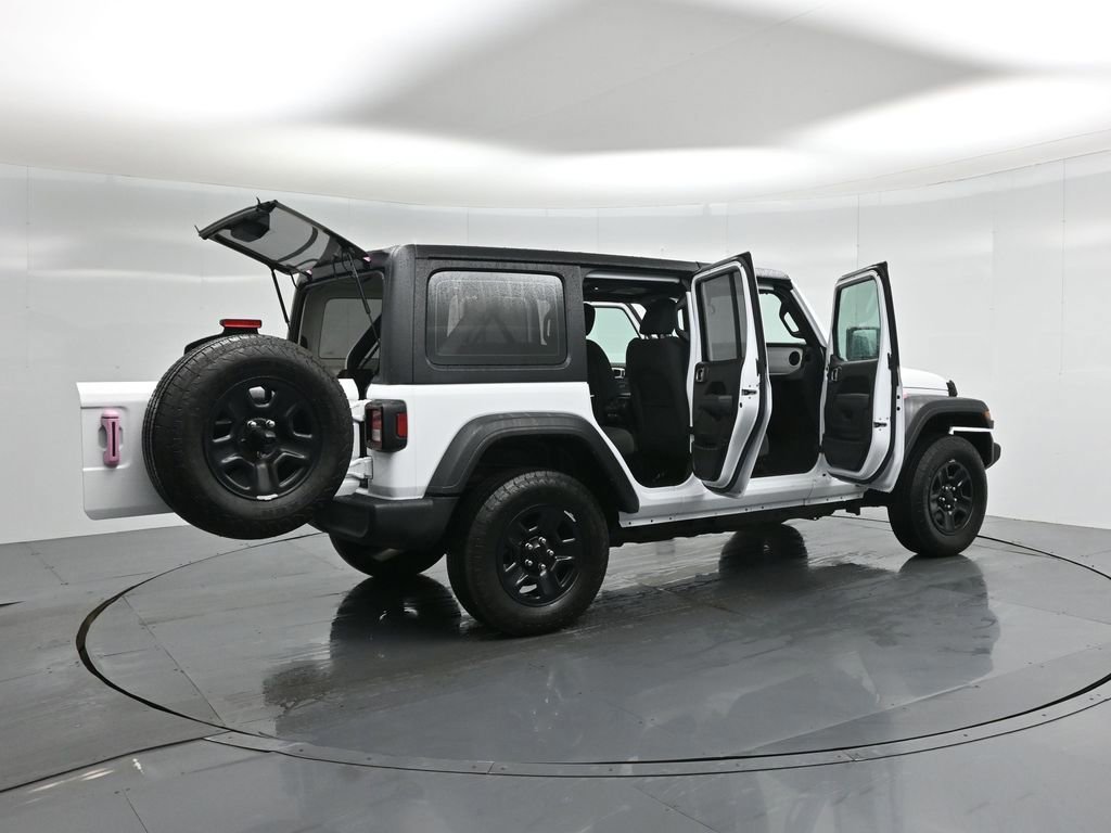 Used 2025 Jeep Wrangler Sport image 34