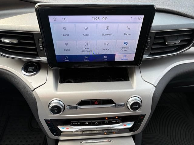 Certified 2022 Ford Explorer XLT w/ Equipment Group 202A AWD/4WD image 33