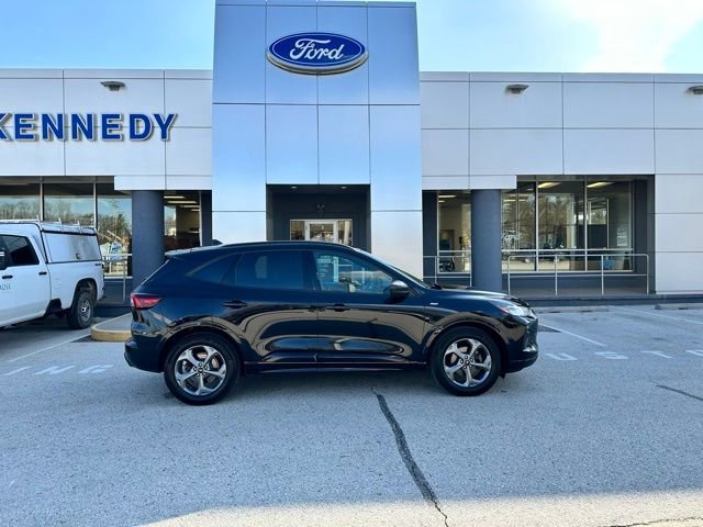 Certified 2023 Ford Escape ST-Line w/ Tech Pack #1 image 18
