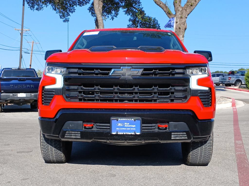 Used 2024 Chevrolet Silverado 1500 LT Trail Boss w/ LPO, Dark Essentials Package AWD/4WD image 8