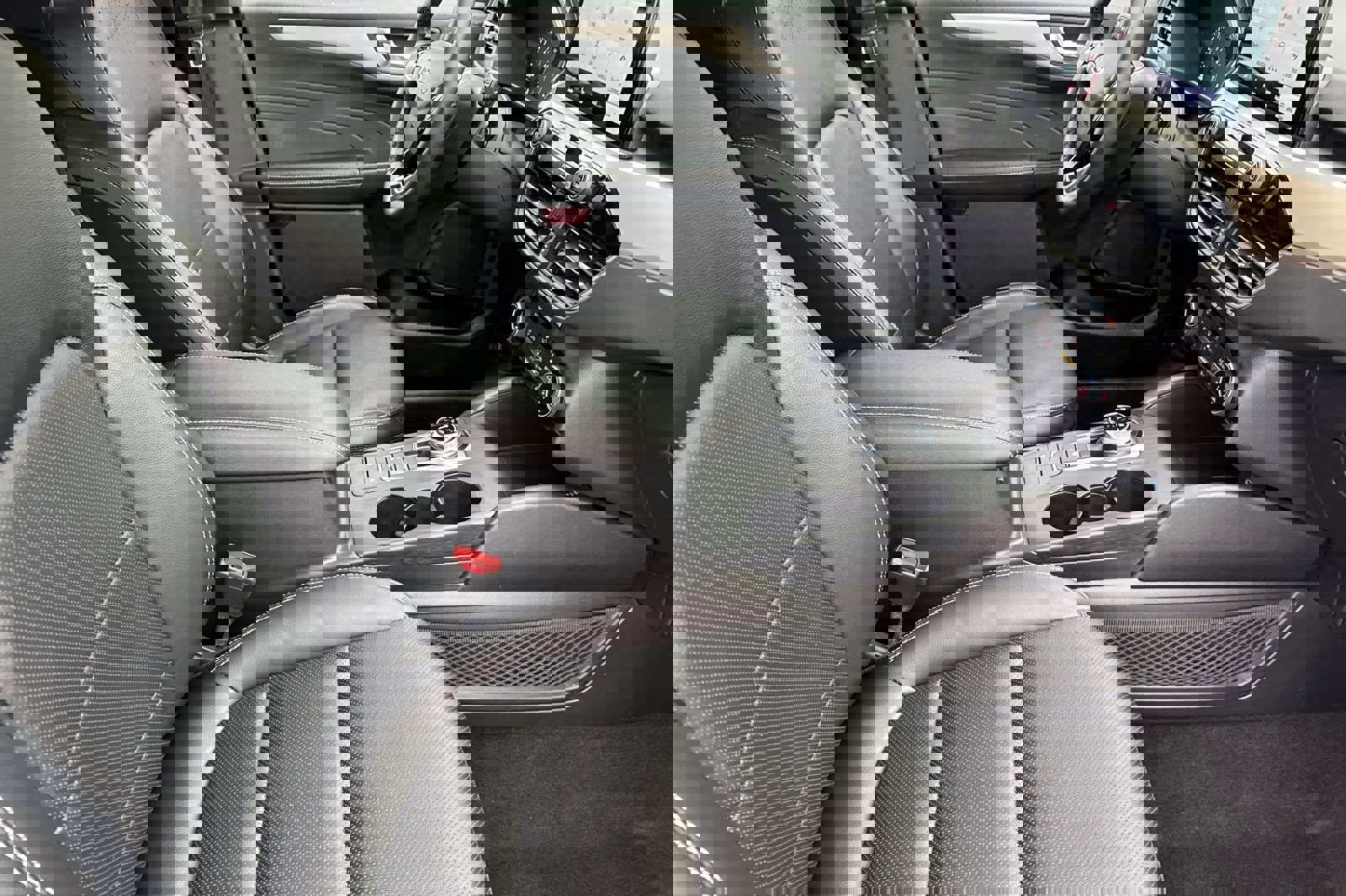 Certified 2022 Ford Escape SEL image 17