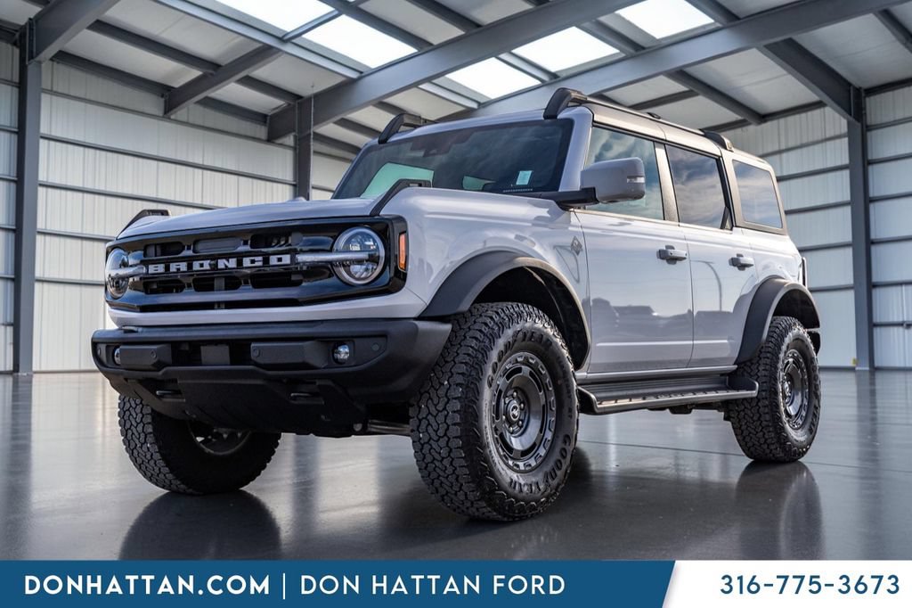 Certified 2025 Ford Bronco Outer Banks w/ Sasquatch Package