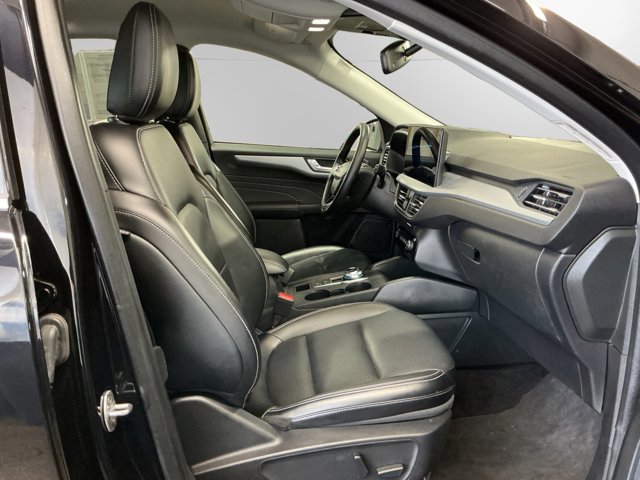 Certified 2025 Ford Escape Platinum AWD/4WD image 15