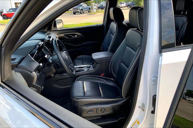 Used 2023 Chevrolet Traverse Premier w/ Redline Edition image 10