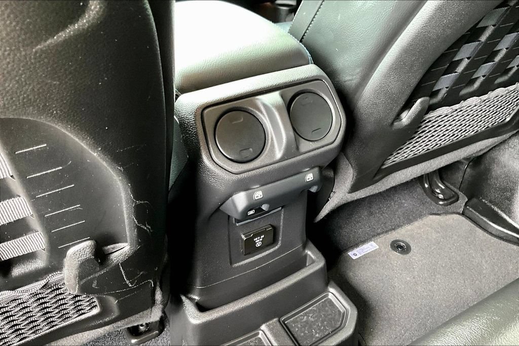 Used 2022 Jeep Wrangler Unlimited Rubicon 4xe w/ Steel Bumper Group AWD/4WD image 12