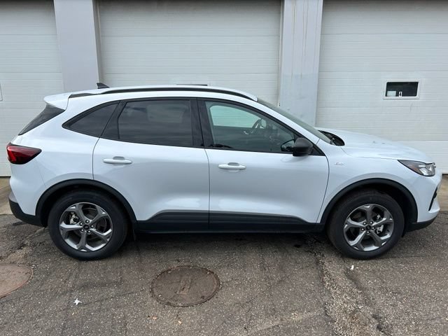 Certified 2026 Ford Escape ST-Line w/ Cold Weather Package AWD/4WD image 6