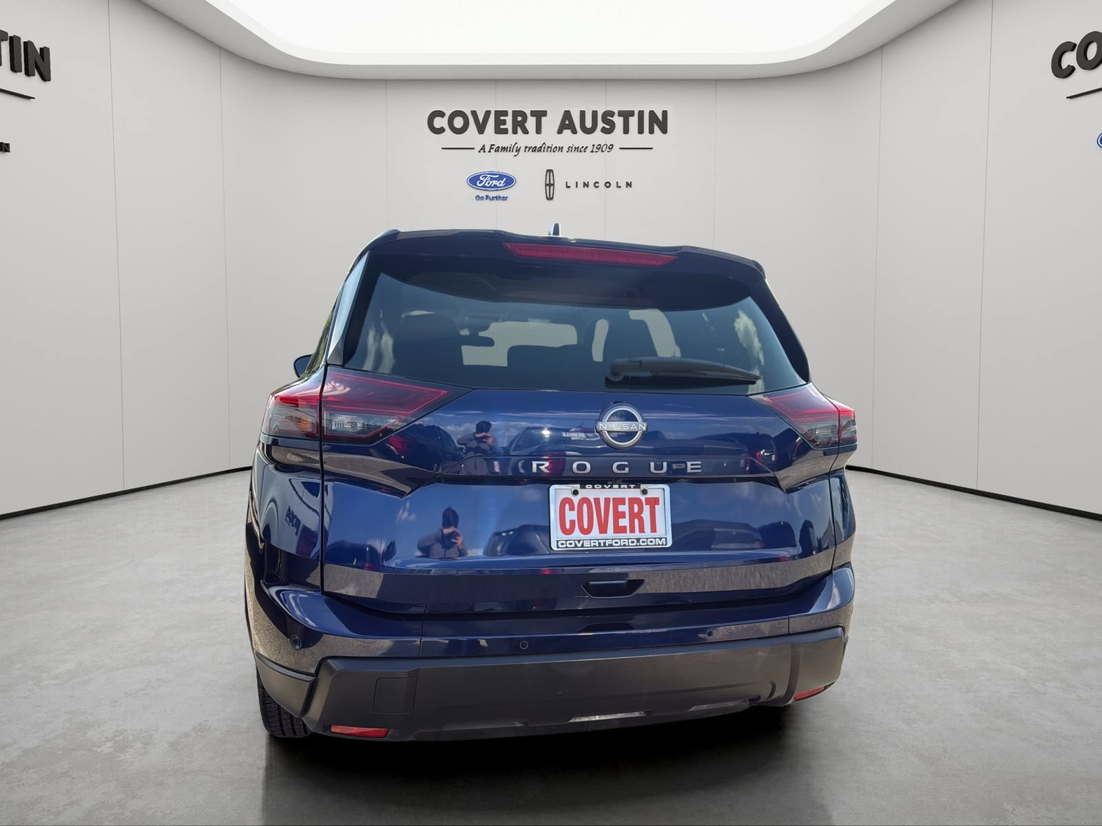 Used 2025 Nissan Rogue SV FWD image 5