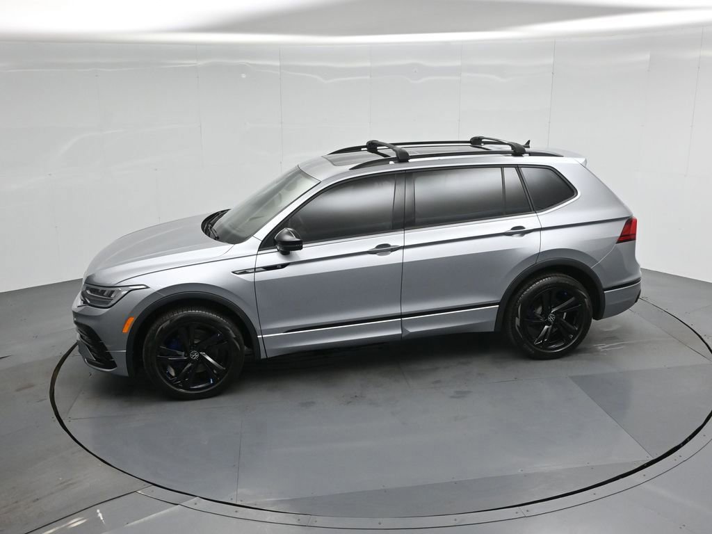 Used 2023 Volkswagen Tiguan SE R-Line FWD image 24