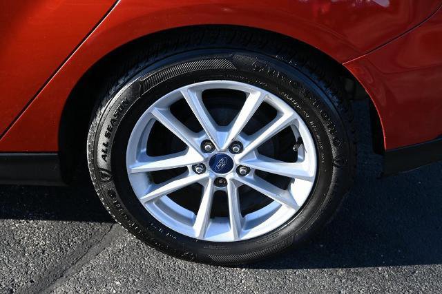 Certified 2018 Ford Focus SE image 14