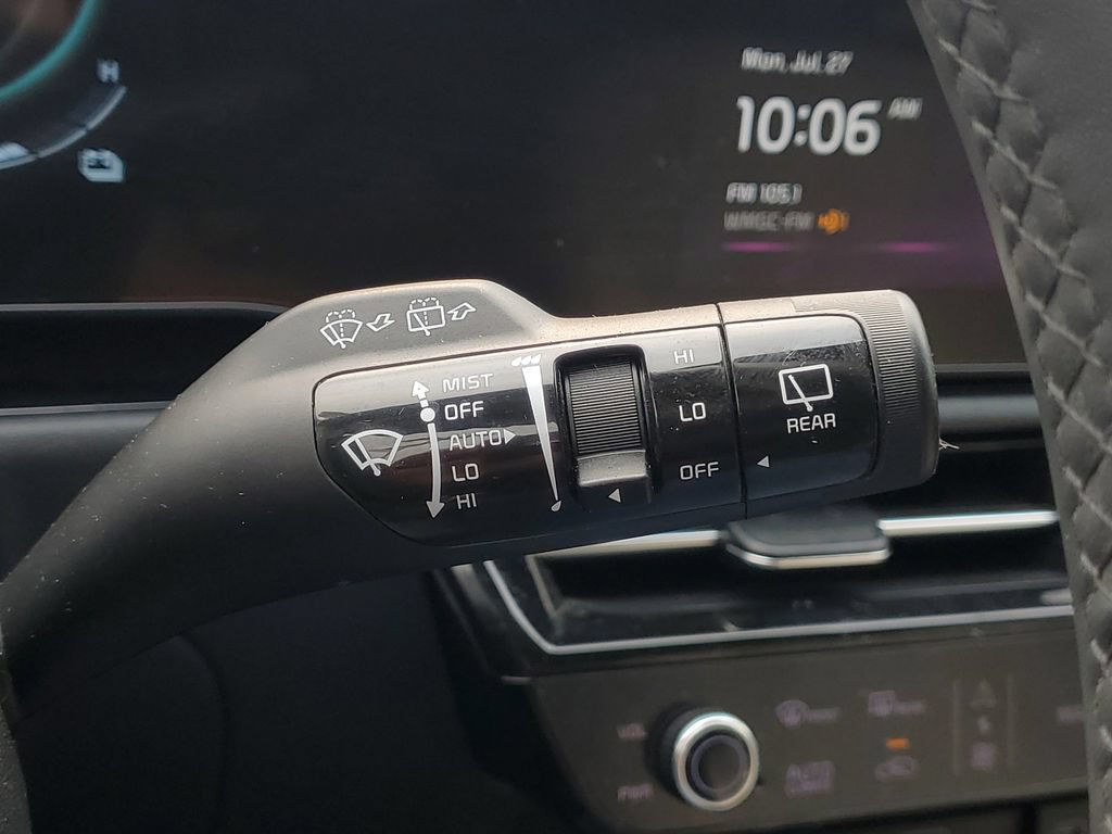 Used 2023 Kia Niro EX FWD image 25