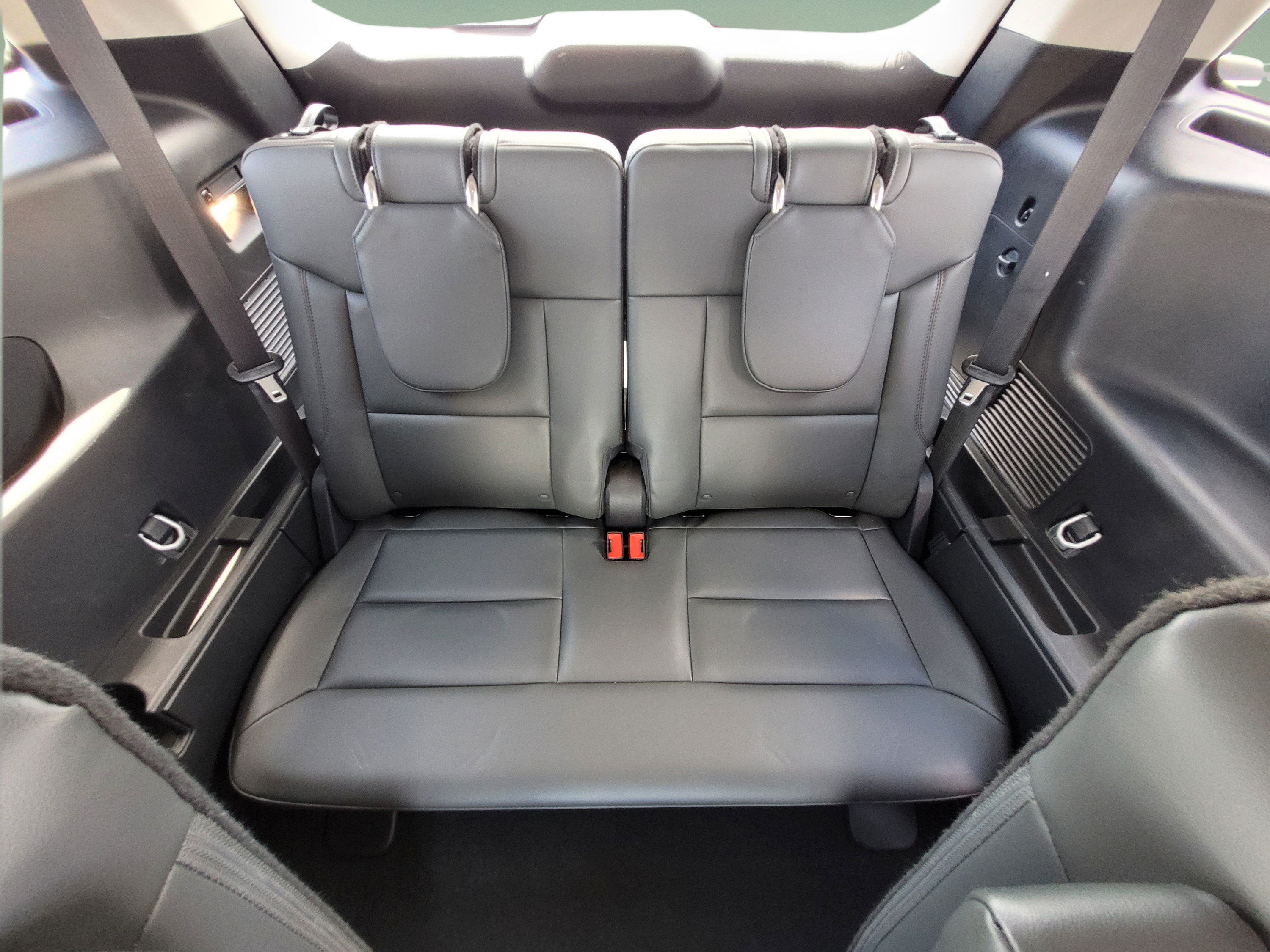 Certified 2025 Ford Explorer Active w/ Active Comfort Package AWD/4WD image 17