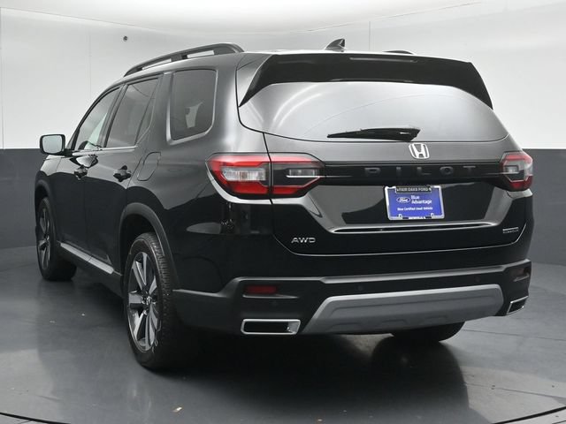 Used 2025 Honda Pilot Touring image 6