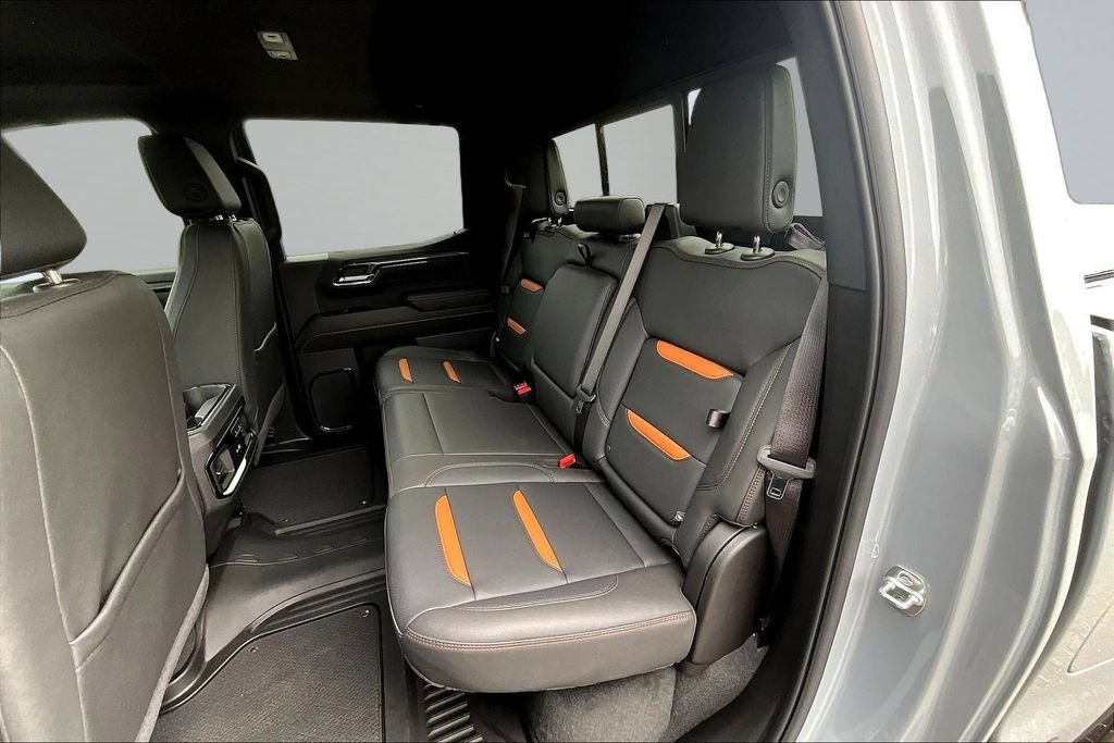 Used 2025 GMC Sierra 1500 AT4 w/ AT4 Premium Package AWD/4WD image 26