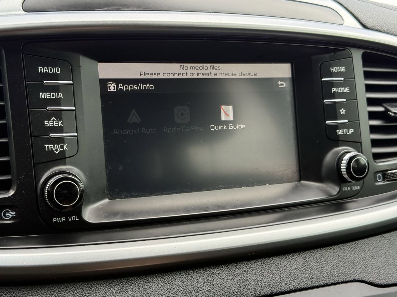 Used 2019 Kia Sorento L FWD image 18