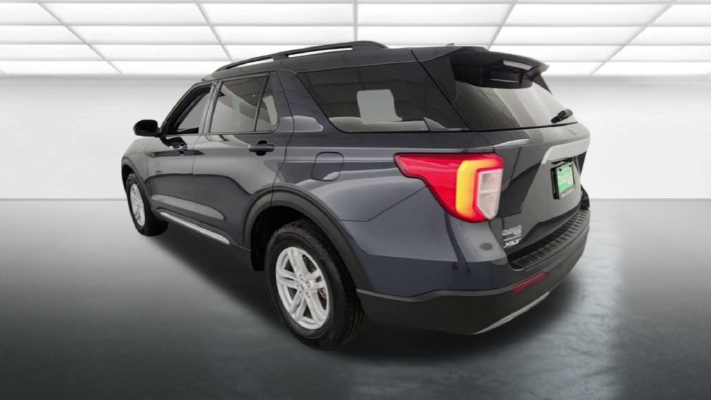 Certified 2024 Ford Explorer XLT w/ Equipment Group 202A AWD/4WD image 7