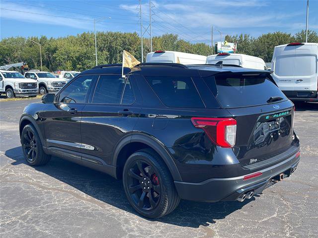 Certified 2023 Ford Explorer ST w/ Equipment Group 401A AWD/4WD image 3