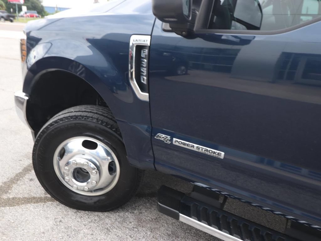 Certified 2019 Ford F350 Lariat w/ Lariat Ultimate Package AWD/4WD image 3