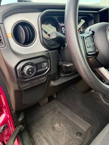 Used 2024 Jeep Gladiator Sport AWD/4WD image 21
