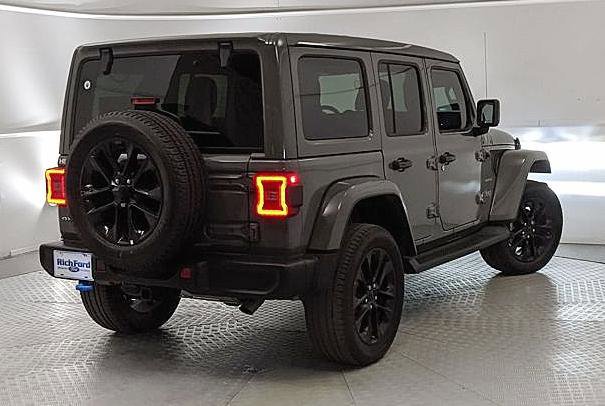 Used 2023 Jeep Wrangler Unlimited Sahara w/ Cold Weather Group image 4