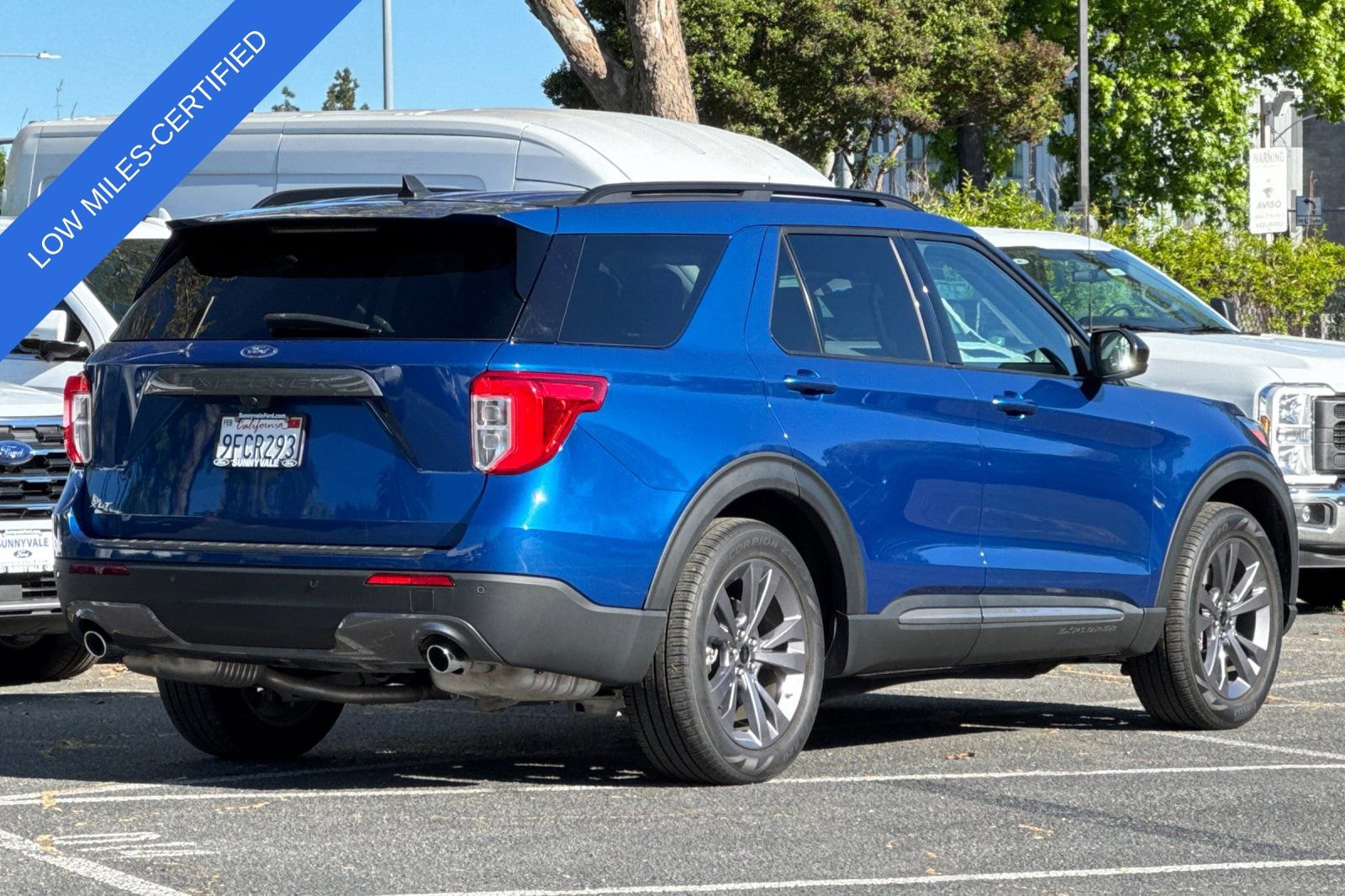 Certified 2022 Ford Explorer XLT w/ Equipment Group 202A RWD image 4