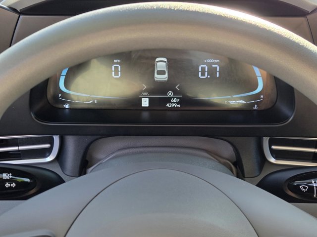 Used 2025 Hyundai Elantra SE FWD image 24