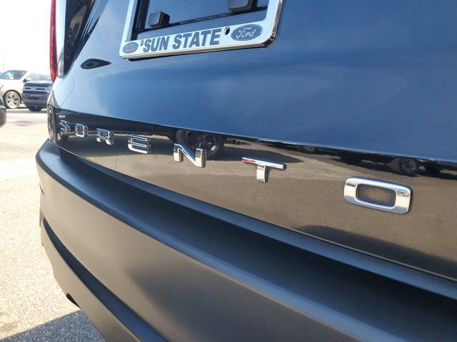 Used 2021 Kia Sorento LX image 6