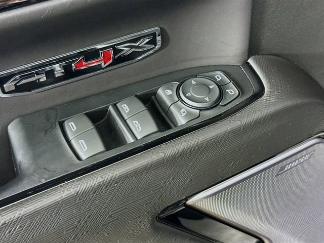 Used 2022 GMC Sierra 1500 AT4X image 18