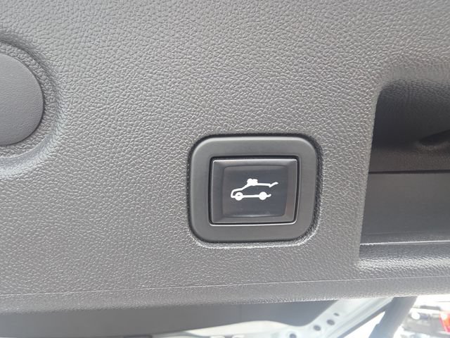 Used 2021 Chevrolet Equinox LT FWD image 22