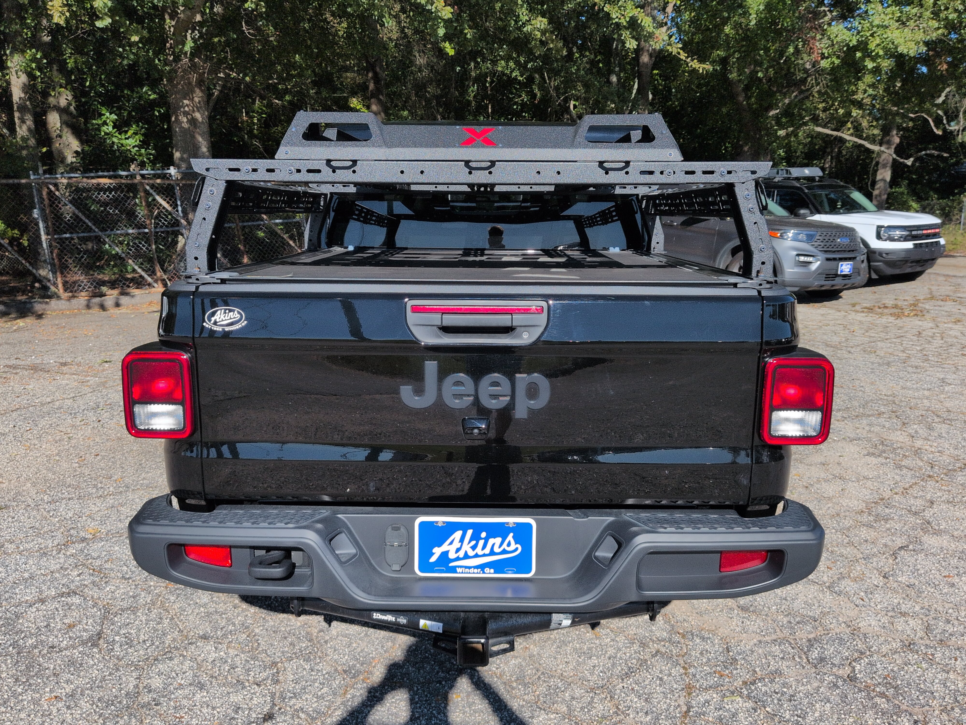 Used 2024 Jeep Gladiator Sport AWD/4WD image 4