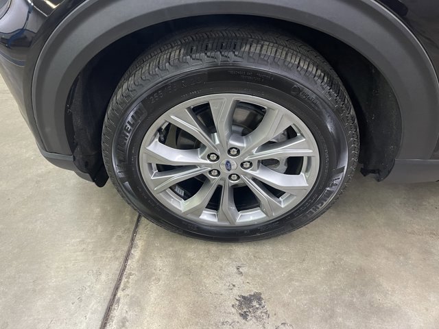 Certified 2023 Ford Explorer XLT w/ Equipment Group 202A AWD/4WD image 11