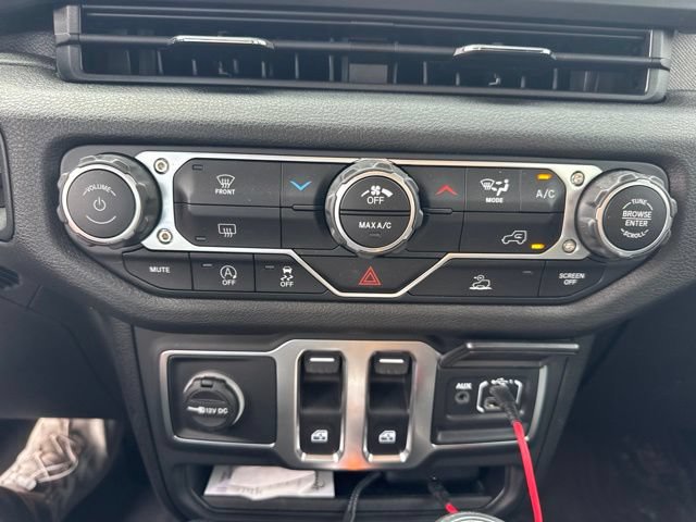 Used 2025 Jeep Wrangler Sport AWD/4WD image 7