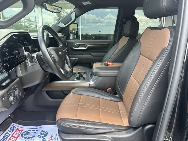 Used 2024 Chevrolet Silverado 2500 High Country w/ Technology Package AWD/4WD image 11