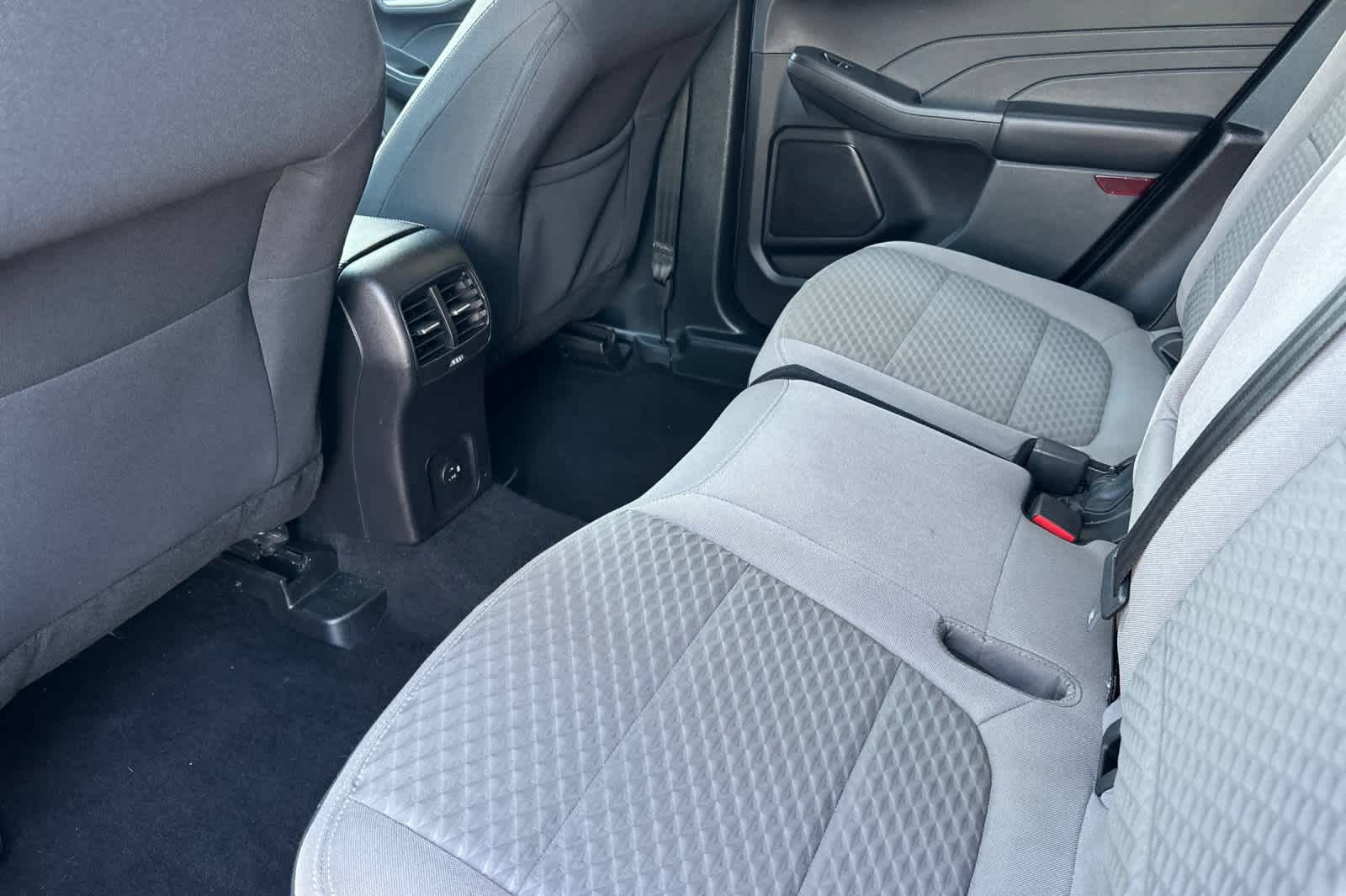 Certified 2022 Ford Escape SE w/ SE Sport Appearance Package AWD/4WD image 4