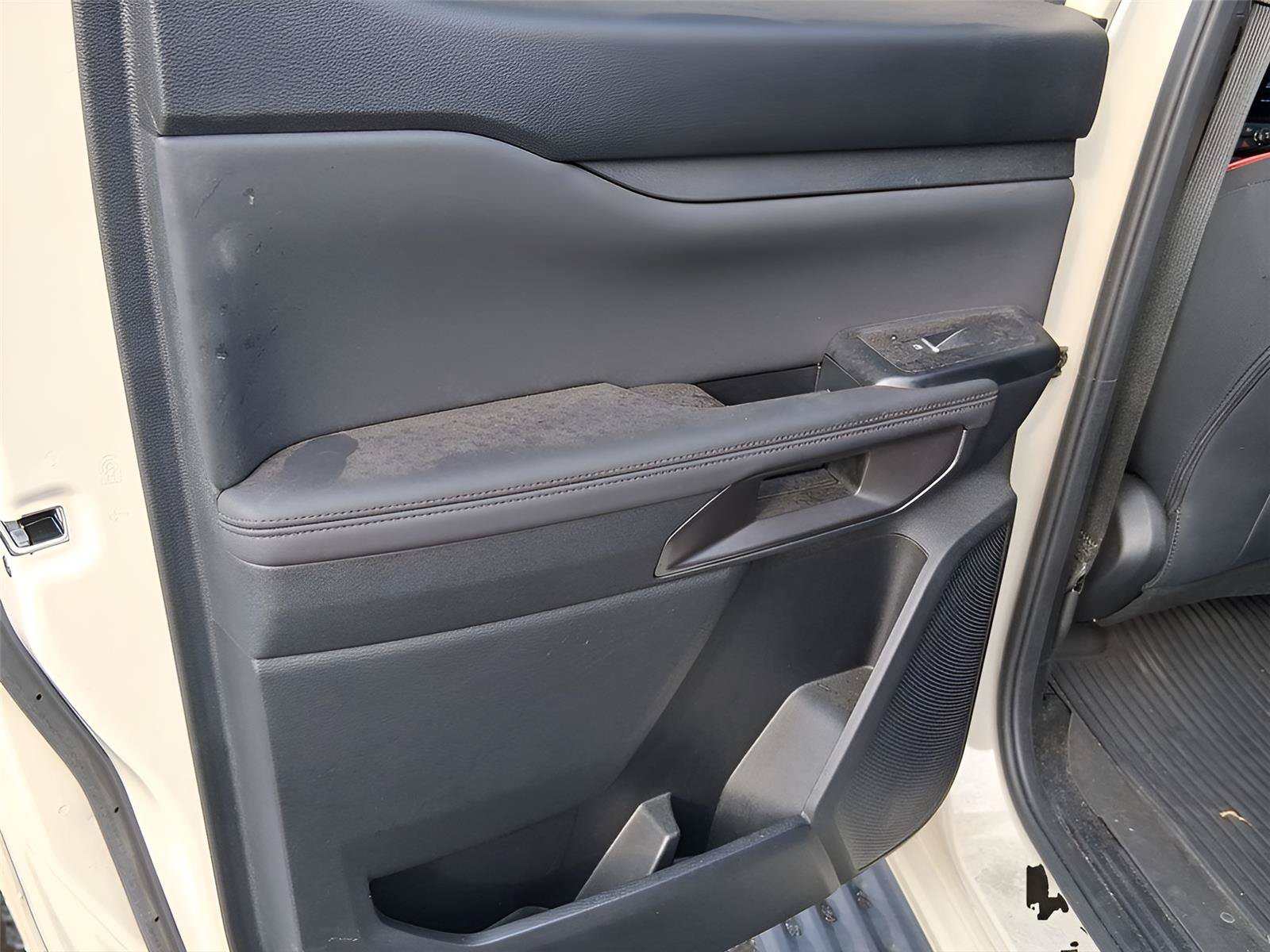 Certified 2025 Ford Ranger Raptor AWD/4WD image 10