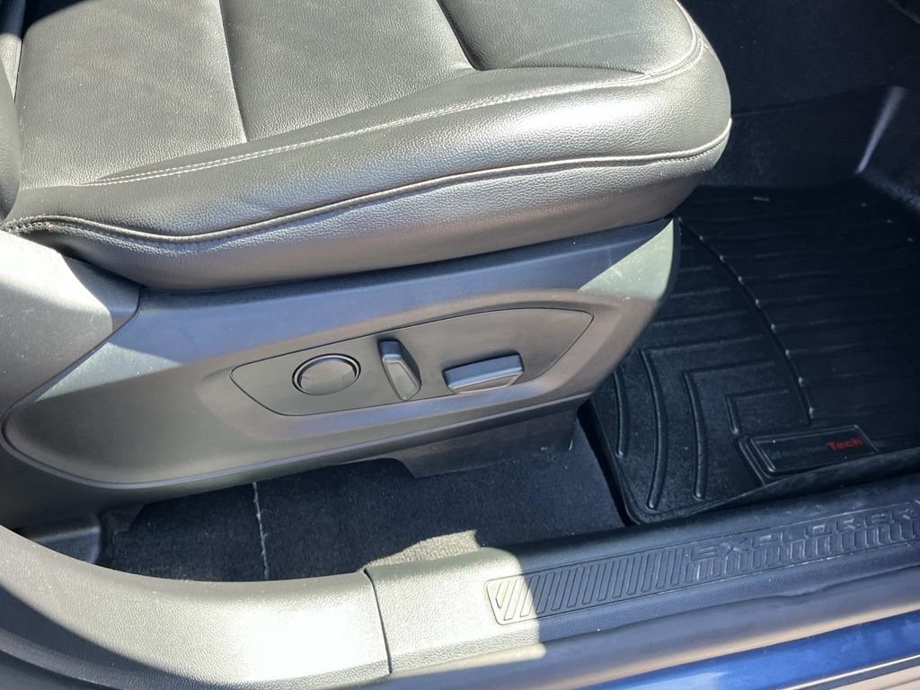 Certified 2020 Ford Explorer XLT w/ Equipment Group 202A AWD/4WD image 28