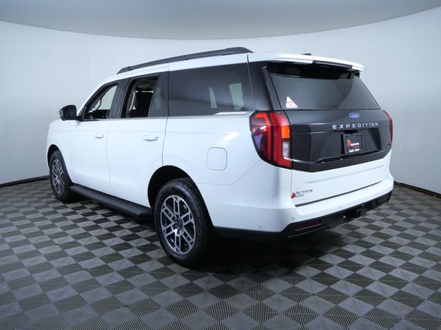 Certified 2025 Ford Expedition Active AWD/4WD image 4