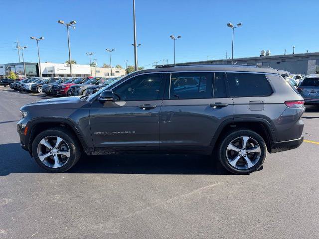 Used 2023 Jeep Grand Cherokee L Limited w/ Luxury Tech Group II AWD/4WD image 3