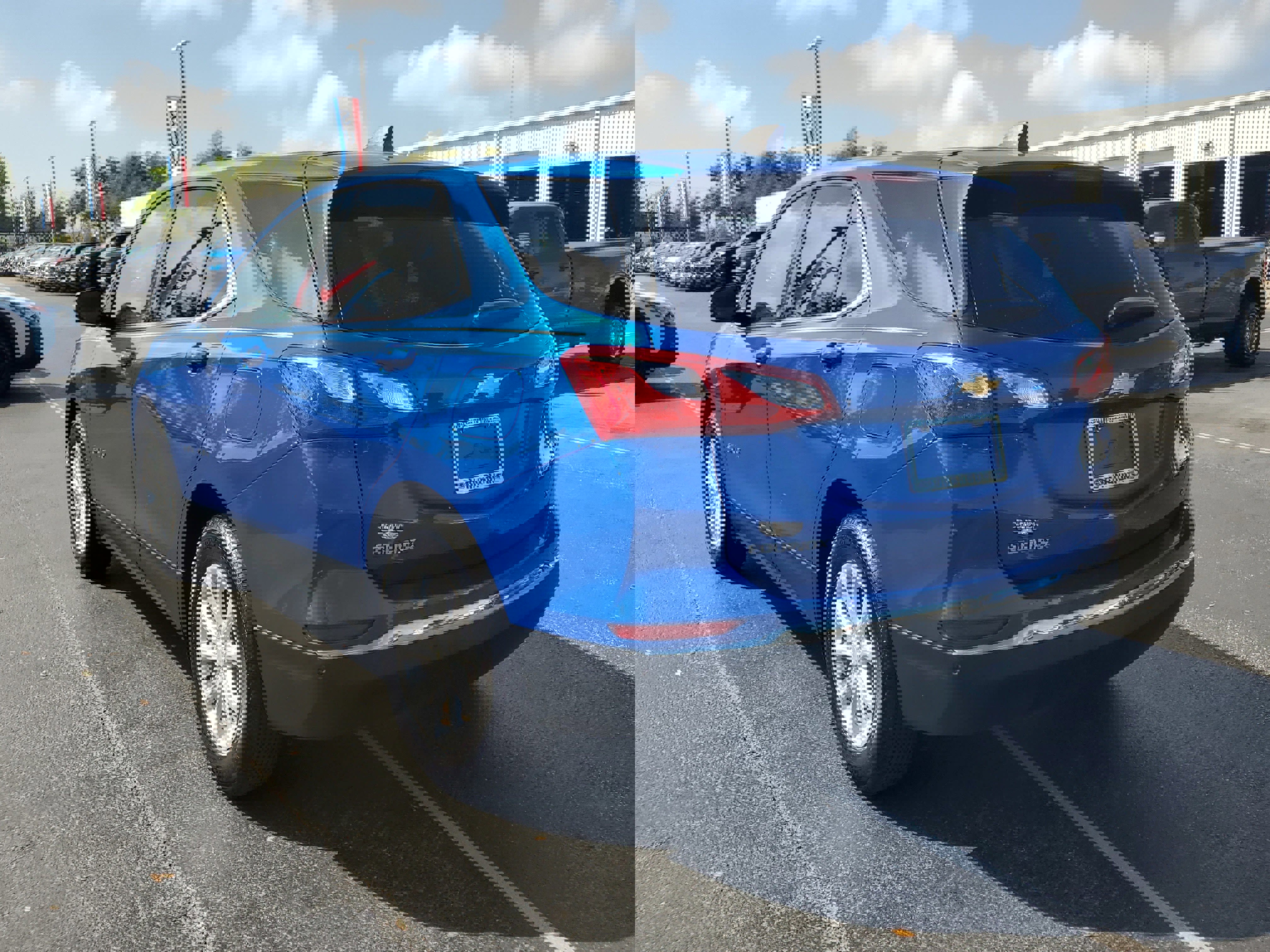 Used 2019 Chevrolet Equinox LT image 3