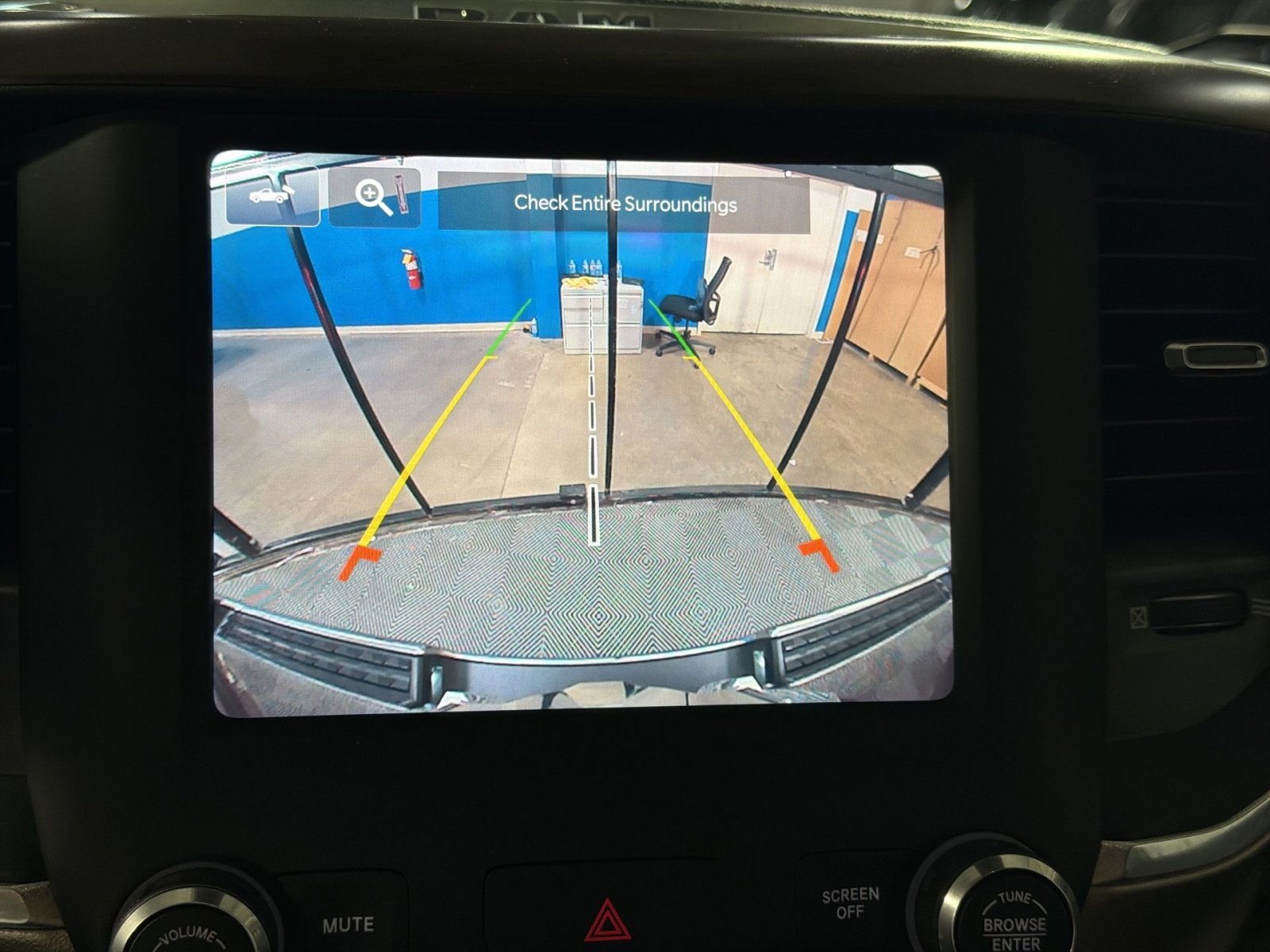 Used 2022 RAM 1500 Laramie AWD/4WD image 32