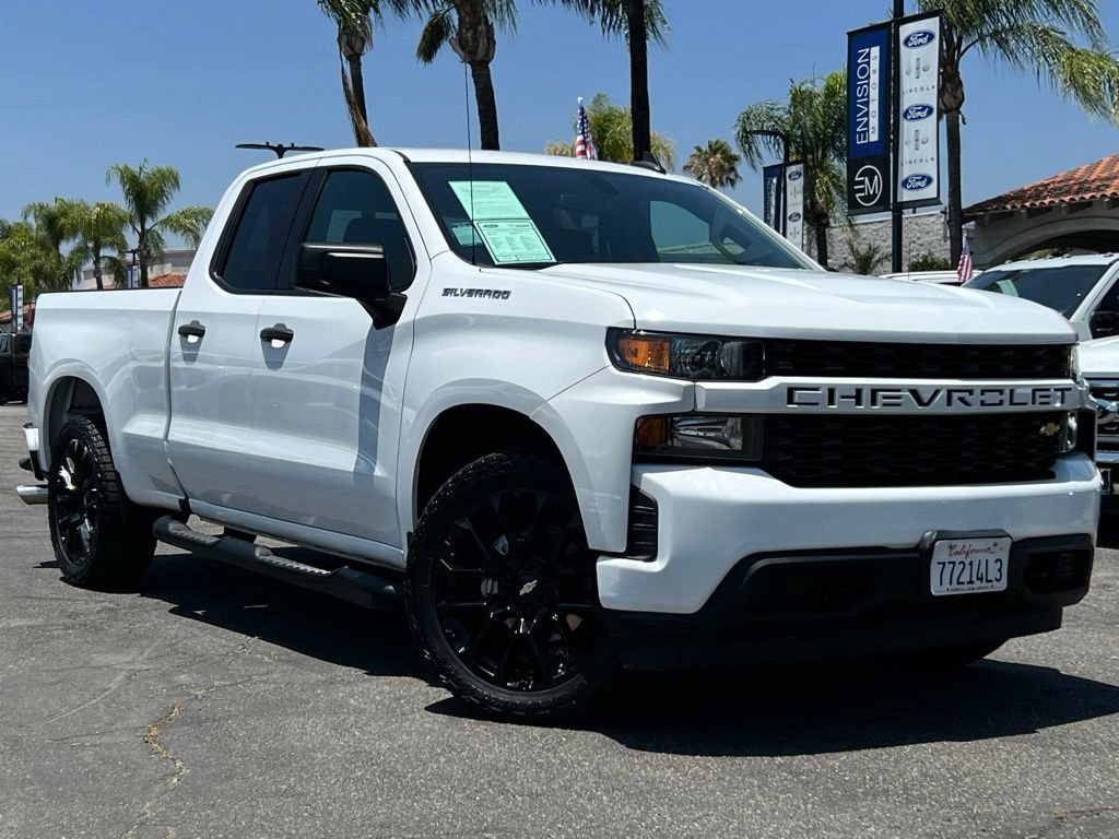 Used 2022 Chevrolet Silverado 1500 Custom RWD image 3