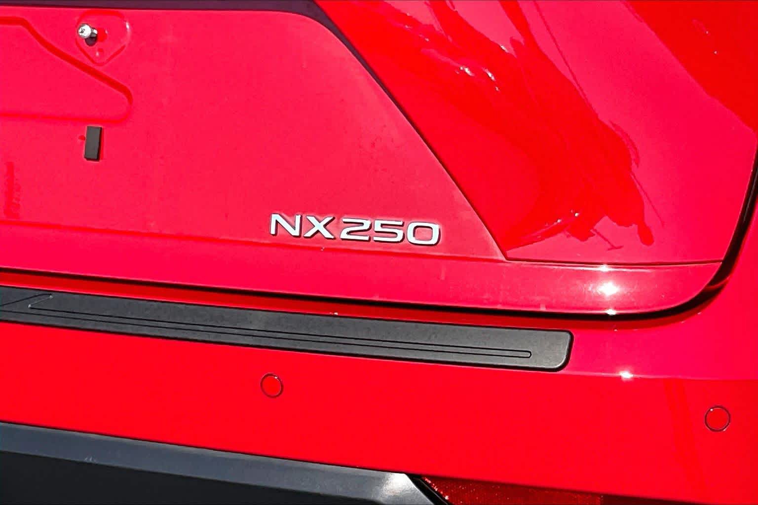Used 2024 Lexus NX 250 FWD w/ Towing Package (2000 Lbs) image 28