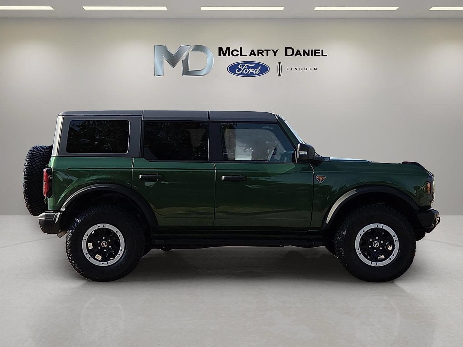 Certified 2024 Ford Bronco Badlands AWD/4WD image 6
