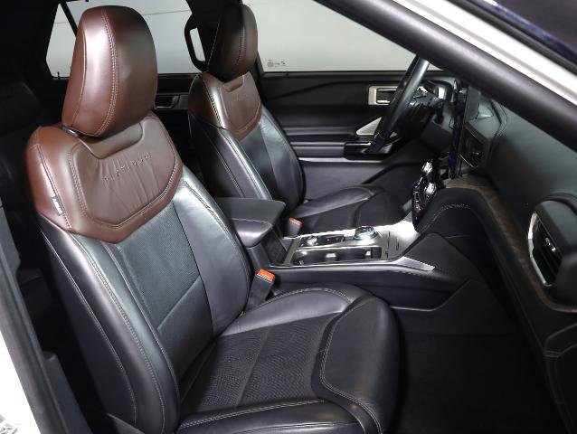Certified 2021 Ford Explorer Platinum w/ Equipment Group 601A image 9