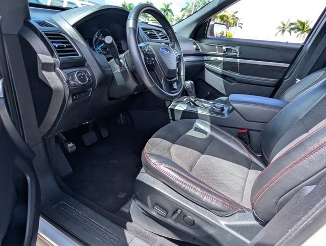 Certified 2019 Ford Explorer XLT w/ Equipment Group 202A AWD/4WD image 7