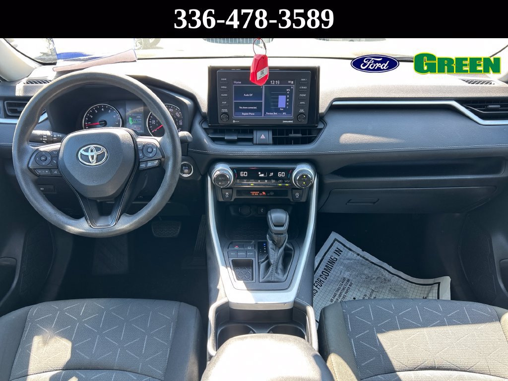 Used 2021 Toyota RAV4 XLE FWD image 14