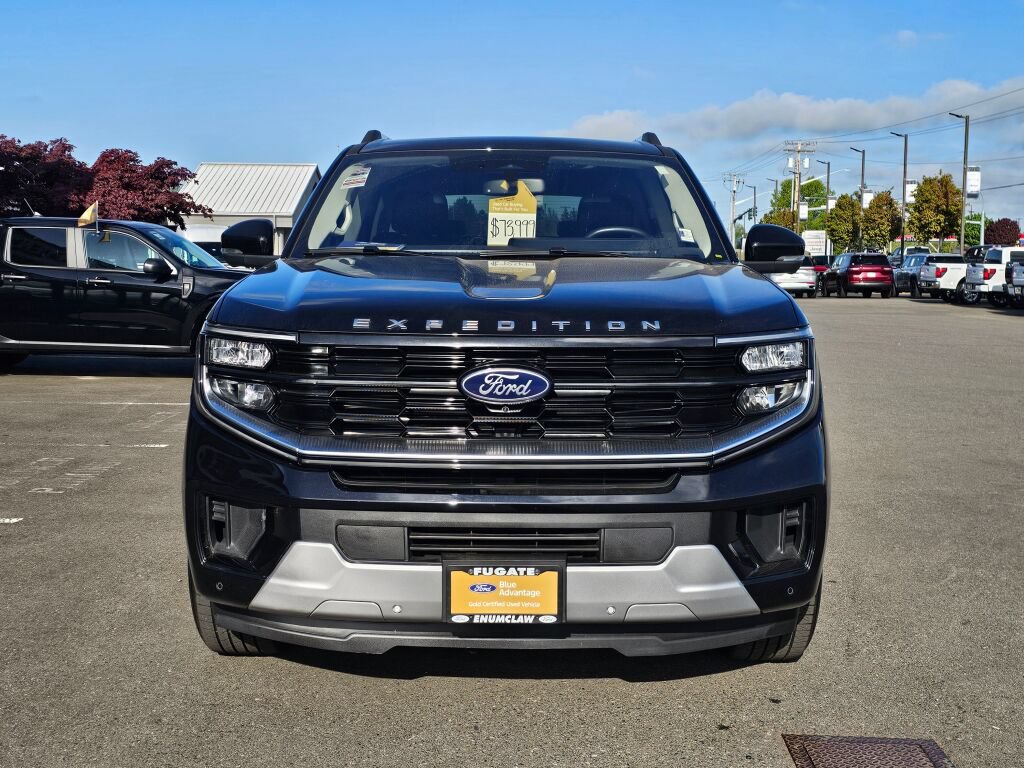 Certified 2025 Ford Expedition Max Platinum AWD/4WD image 3
